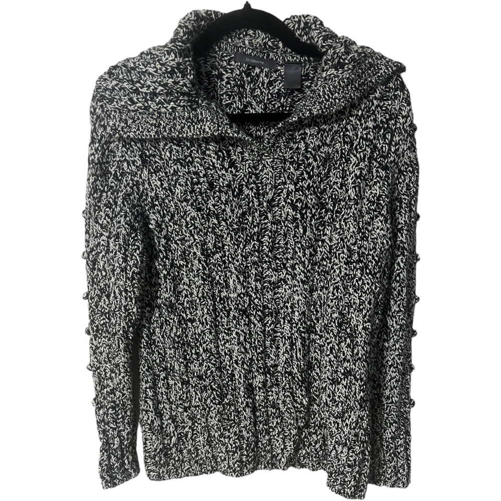 A Liz Claiborne pullover sweater in size extra large